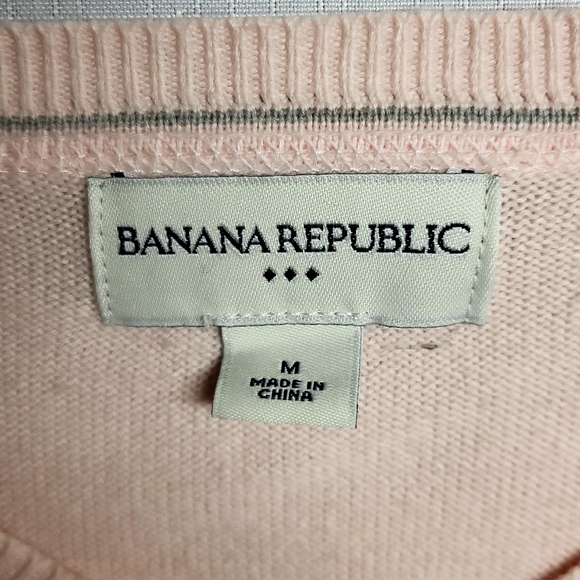Banana Republic Man's Pink Long Sleeves 100% Cotton V-Neck Sweater- Size M - Picture 10 of 14